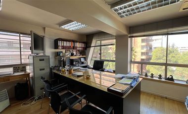 Oficina en Arriendo en Lota / Suecia