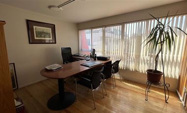 Oficina en Arriendo en Lota / Suecia