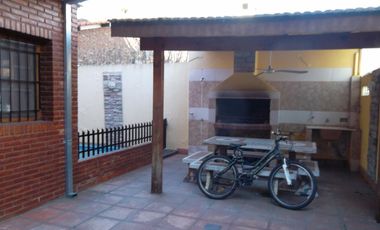 VENTA MUY BUEN PH 3 AMBIENTES CON PISCINA, CHILAVERT