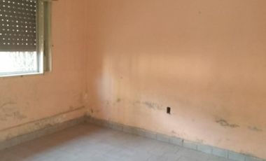 CASA A REFACCION EN JOSE LEON SUAREZ