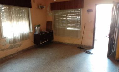 CASA A REFACCION EN JOSE LEON SUAREZ