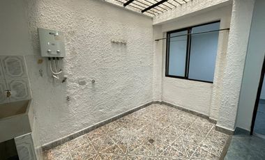 casa en arriendo en el dorado. Cod A64239