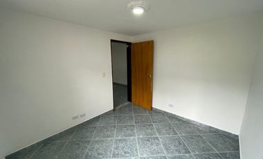casa en arriendo en el dorado. Cod A64239