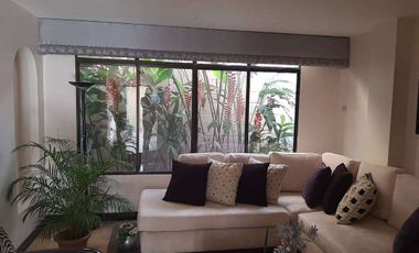 Venta hermosa casa de dos piso en La Urbanización Las Riberas - Km 2 Vía Samborondón