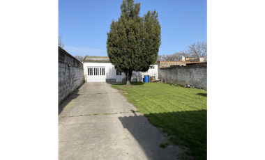 casa dos dormitorios y quincho sobre terreno de 400m2