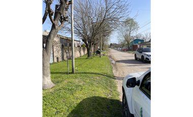 casa dos dormitorios y quincho sobre terreno de 400m2