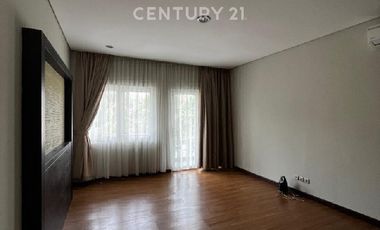 Cipete Selatan Rumah Disewakan Semi Furnished