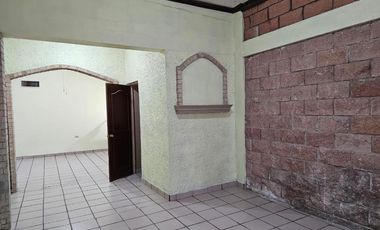 Bodega en Renta con Oficinas/Casa Incluida en Col. San Agustín Torreón Coah.