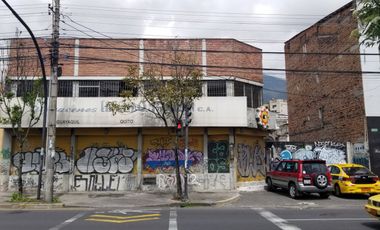 Vendo Local Comercial en la 10 de agosto y Mariana de Jesús centro norte de Quito