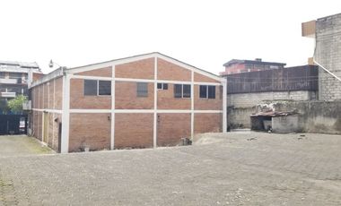 Vendo Local Comercial en la 10 de agosto y Mariana de Jesús centro norte de Quito