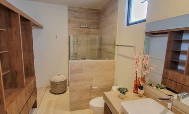 Casa · 3 Recámaras · Residencial Arbolada · Av. Huayacán