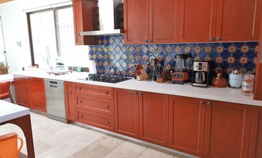 ESPECTACULAR RESIDENCIA PREMIUM, ZONA EXCLUSIVA, COLINDA CAMPO GOLF Y AREA VERDE