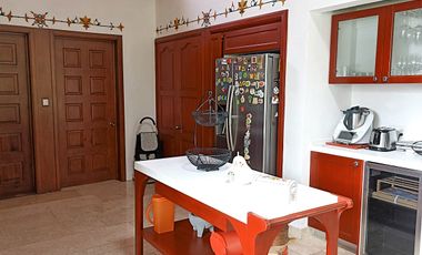 ESPECTACULAR RESIDENCIA PREMIUM, ZONA EXCLUSIVA, COLINDA CAMPO GOLF Y AREA VERDE