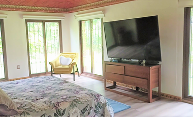 ESPECTACULAR RESIDENCIA PREMIUM, ZONA EXCLUSIVA, COLINDA CAMPO GOLF Y AREA VERDE