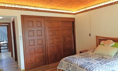 ESPECTACULAR RESIDENCIA PREMIUM, ZONA EXCLUSIVA, COLINDA CAMPO GOLF Y AREA VERDE