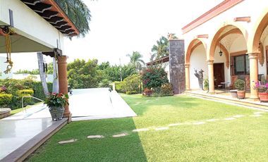 ESPECTACULAR RESIDENCIA PREMIUM, ZONA EXCLUSIVA, COLINDA CAMPO GOLF Y AREA VERDE