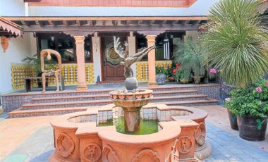 ESPECTACULAR RESIDENCIA PREMIUM, ZONA EXCLUSIVA, COLINDA CAMPO GOLF Y AREA VERDE