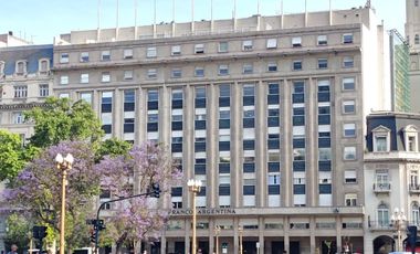 Oficina ubicada “La Franco Argentina” edificio emblemático frente a Plaza de Mayo.
