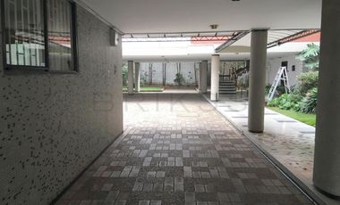 oficina en arriendo/venta en quinta camacho. Cod A3116