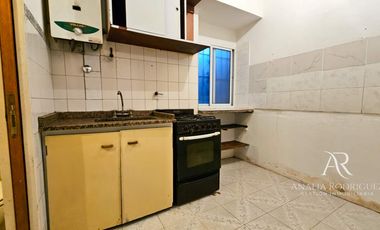 VENTA – VIVIENDA MULTIFAMILIAR – 3 DEPARTAMENTOS – SIN EXPENSAS – VILLA ADELINA