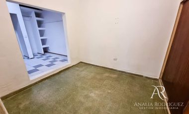 VENTA – VIVIENDA MULTIFAMILIAR – 3 DEPARTAMENTOS – SIN EXPENSAS – VILLA ADELINA