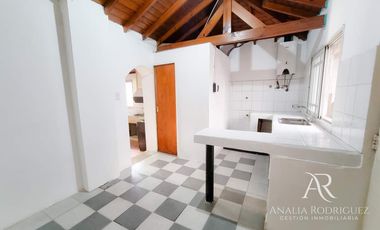 VENTA – VIVIENDA MULTIFAMILIAR – 3 DEPARTAMENTOS – SIN EXPENSAS – VILLA ADELINA