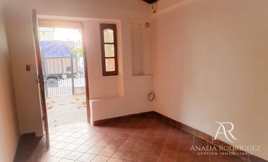 VENTA – VIVIENDA MULTIFAMILIAR – 3 DEPARTAMENTOS – SIN EXPENSAS – VILLA ADELINA