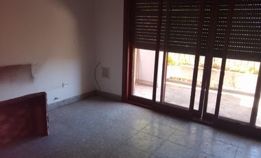 OPORTUNIDAD / DEPARTAMENTOS  3 AMBIENTES CON DEPENDENCIAS /  COCHERAS  / UN DOS AMBIENTES / TERRAZA / BERNAL / QUILMES (valor publicado a modo figurat