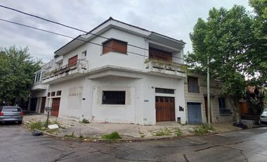 OPORTUNIDAD / DEPARTAMENTOS  3 AMBIENTES CON DEPENDENCIAS /  COCHERAS  / UN DOS AMBIENTES / TERRAZA / BERNAL / QUILMES (valor publicado a modo figurat