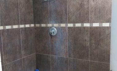 Habitación amueblada
