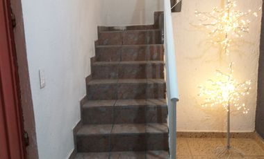 Habitación amueblada