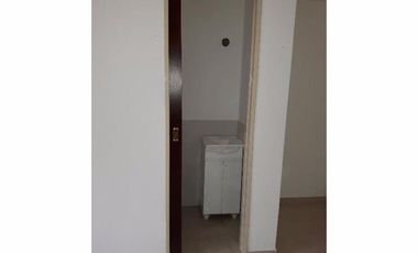 DUPLEX DE 2 AMB CON JARDIN Y COCHERA