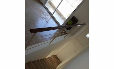 DUPLEX DE 2 AMB CON JARDIN Y COCHERA