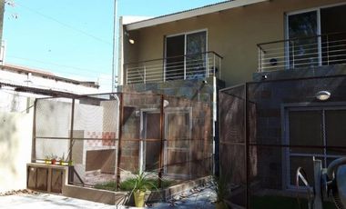 DUPLEX DE 2 AMB CON JARDIN Y COCHERA