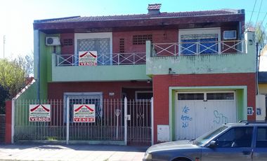 Casa de dos plantas Paso del Rey Norte