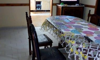 Casa de dos plantas Paso del Rey Norte