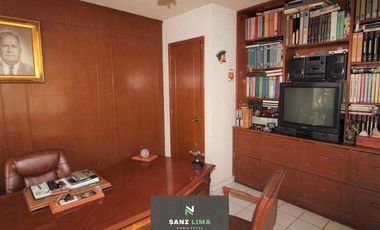 CENTRAL DE ABASTOS: OFICINAS Y TERRENO PROPIO PARA TRAILERS, EN CELAYA, GTO.