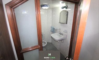 CENTRAL DE ABASTOS: OFICINAS Y TERRENO PROPIO PARA TRAILERS, EN CELAYA, GTO.
