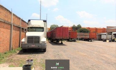 CENTRAL DE ABASTOS: OFICINAS Y TERRENO PROPIO PARA TRAILERS, EN CELAYA, GTO.