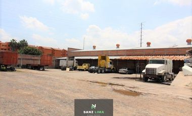 CENTRAL DE ABASTOS: OFICINAS Y TERRENO PROPIO PARA TRAILERS, EN CELAYA, GTO.