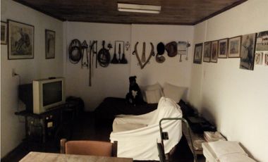 Casa de 4 amb con garage,patio,parque y local sobre Av comercial