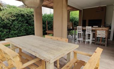 OPORTUNIDAD RETASADA! Hermosa Casa en Barrio privado LAS LIEBRES