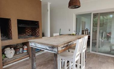 OPORTUNIDAD RETASADA! Hermosa Casa en Barrio privado LAS LIEBRES