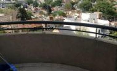 DEPARTAMENTO DE 2 AMBIENTES, BAULERA Y COCHERA EN BANFIELD.