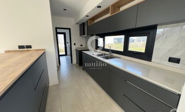 Casa - Rumenco