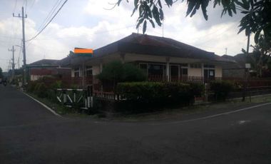 Dijual Rumah Second Hook Siap Huni Bantaran Kota Malang