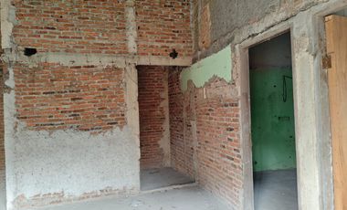 Rumah Strategis dekat Living Plaza Harapan Indah Bebas Banjir J-38803