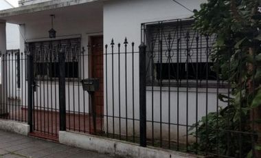 OPORTUNIDAD VENTA CASA AMERICANA 3 DORMITORIOS, GRAL. GUEMES 900- TEMPERLEY ESTE