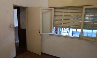 OPORTUNIDAD VENTA CASA AMERICANA 3 DORMITORIOS, GRAL. GUEMES 900- TEMPERLEY ESTE