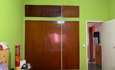 Esquina Venta en Block - Taller, Galpón y Vivienda. Acepta permuta dePh en las cercanías del centro de Lomas de Zamora